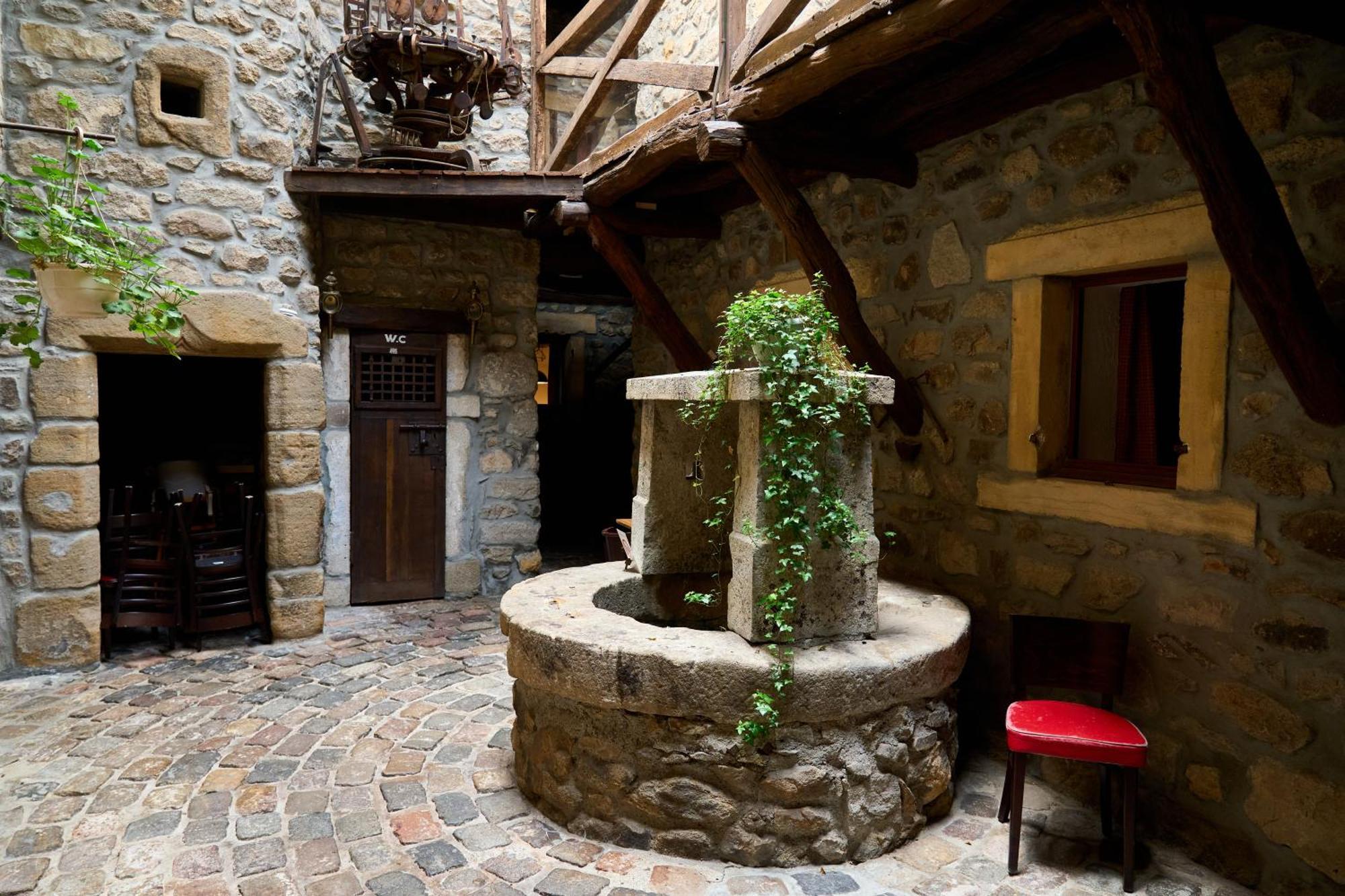 Aux Prisons De Montagny Bed and Breakfast Montagny  Eksteriør billede